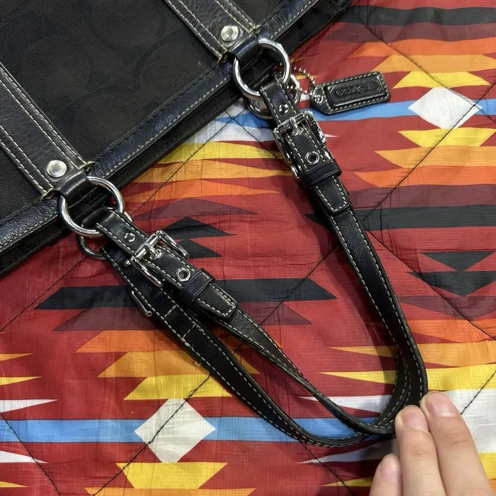 Coach faded black